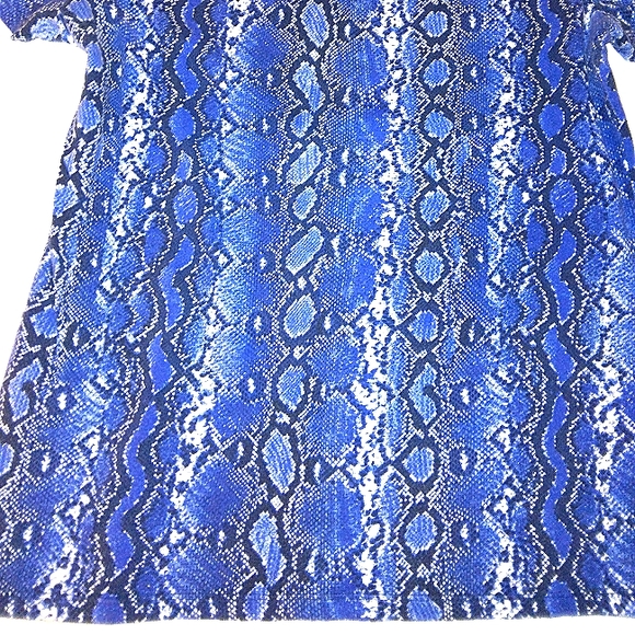 Nearly New MICHAEL KORS beautiful Python print MK studded Short Sleeve T… - Picture 9 of 10